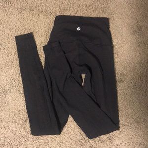 BLACK LULULEMON LEGGINGS